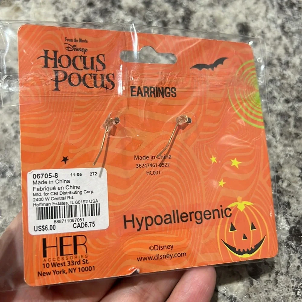 Disney Claire’s NWT Hocus Pocus Halloween Earrings